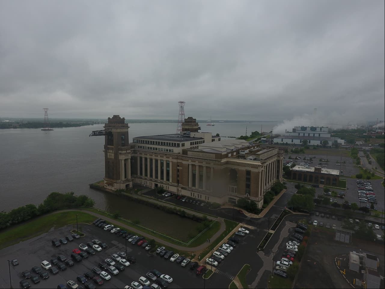 Vista aérea de la sede del club, donde funcionan las oficinas, el gimnasio y otras dependencias.