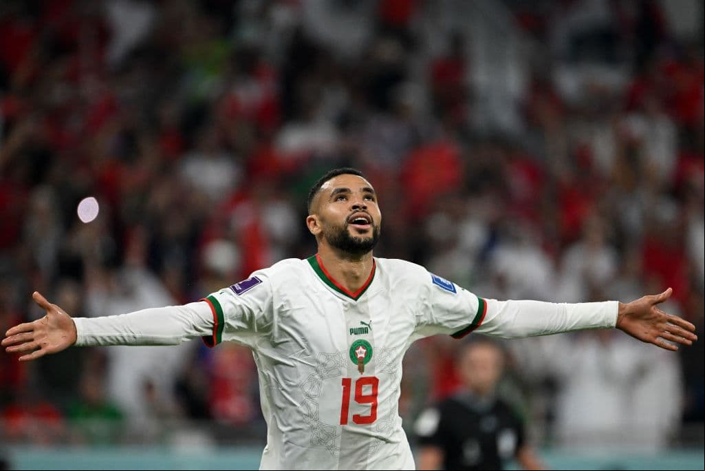 Marruecos y Croacia lograron ese jueves sus boletos a los Octavos de Final del Mundial Qatar 2022, luego de disputar su tercer y último choque del grupo F de la Copa Mundo de la FIFA. En el Estadio Al Thumama, el conjunto marroquí se confirmó como una de las grandes revelaciones de la cita mundialista tras supera por 2-1 a Canadá, con lo cual quedó líder de su grupo y de manera invicta. De otro lado, en el Estadio Ahmed bin Ali, Croacia y Bélgica protagonizaron un duelo intenso entre las selecciones que terminaron como segunda y tercera en el pasado Mundial de Rusia 2018.