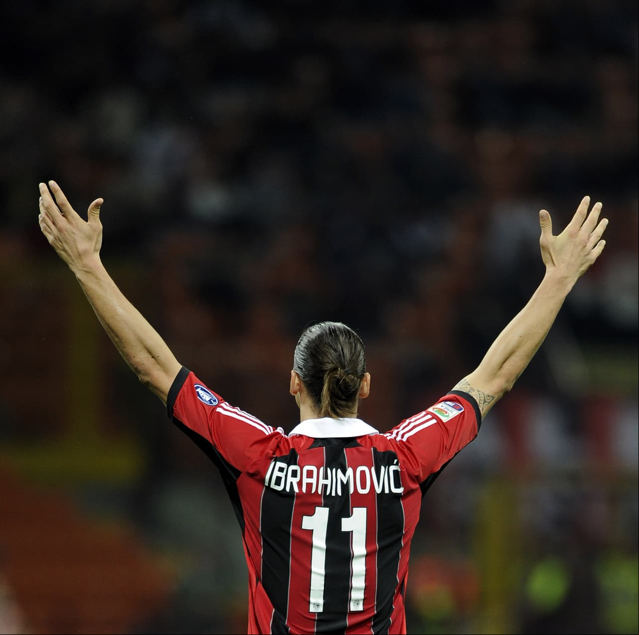 “Esta es mi casa y finalmente he vuelto. Haré que San Siro enloquezca igual que antes”, fueron sus primeras palabras tras volver a Italia cobn el Milan luego de 10 años.