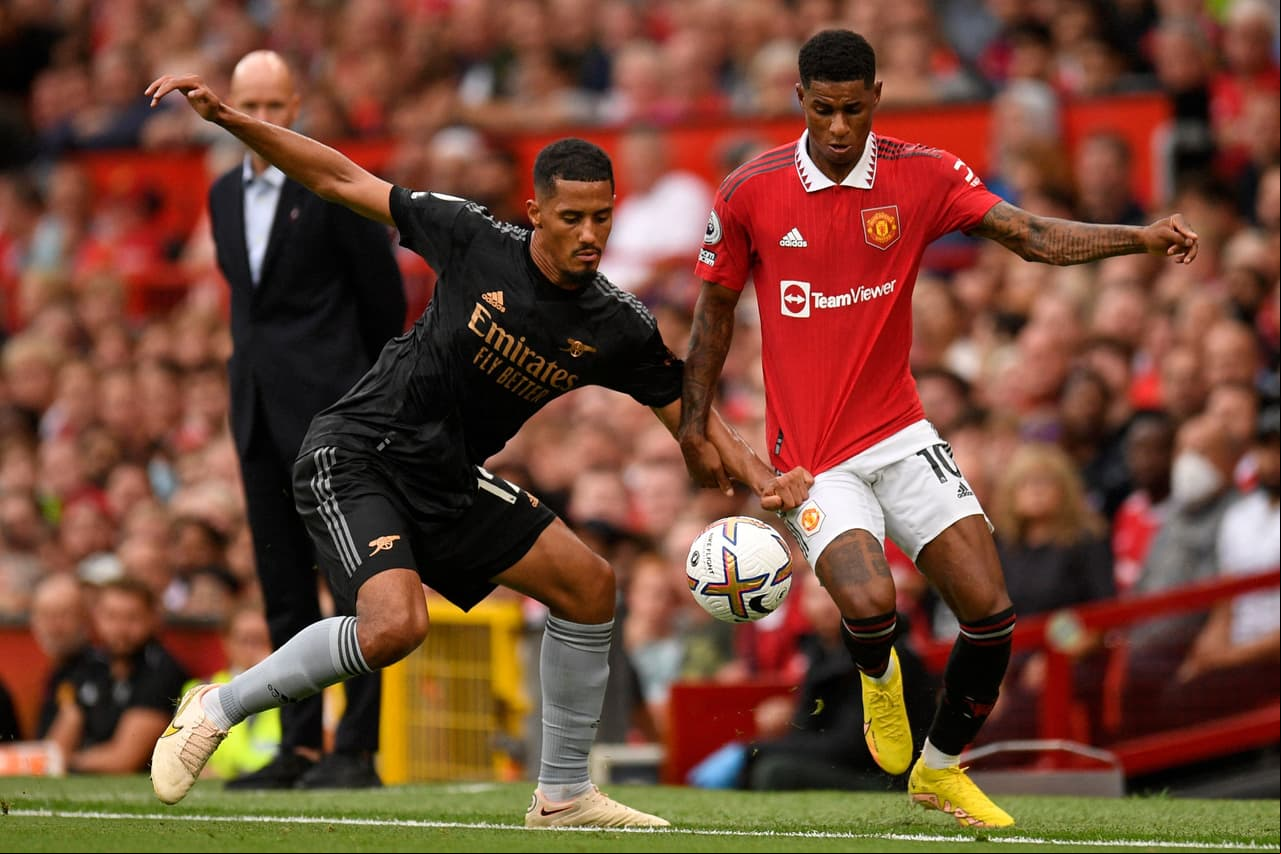 Manchester United venció al Arsenal con un doblete de Marcus Raschord y otro tanto de Antony, quien tuvo así un debut de ensueño.