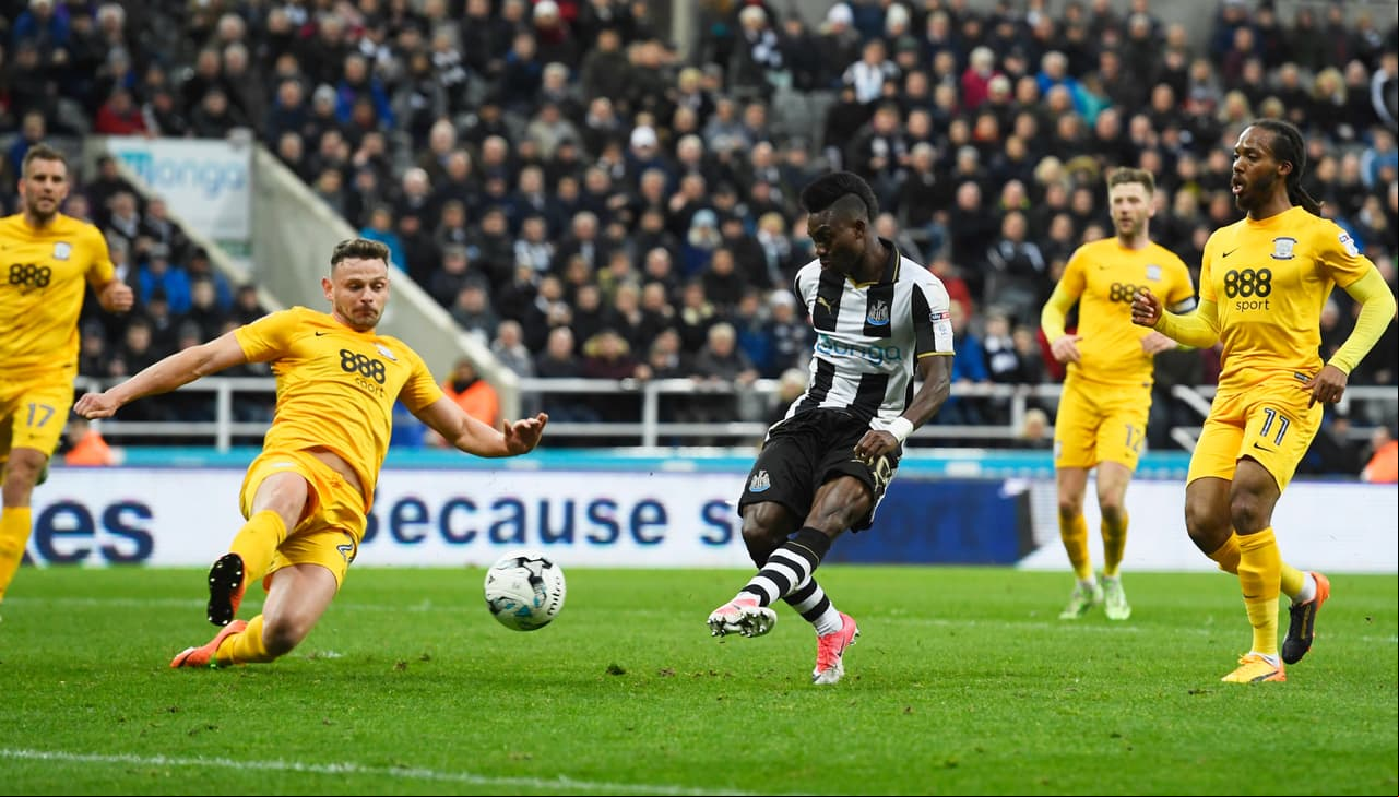 Antes de finalizar la primera parte del encuentro, Atsu se encargó de devolverle la ventaja al Newcastle siendo este su cuarto gol de la temporada.