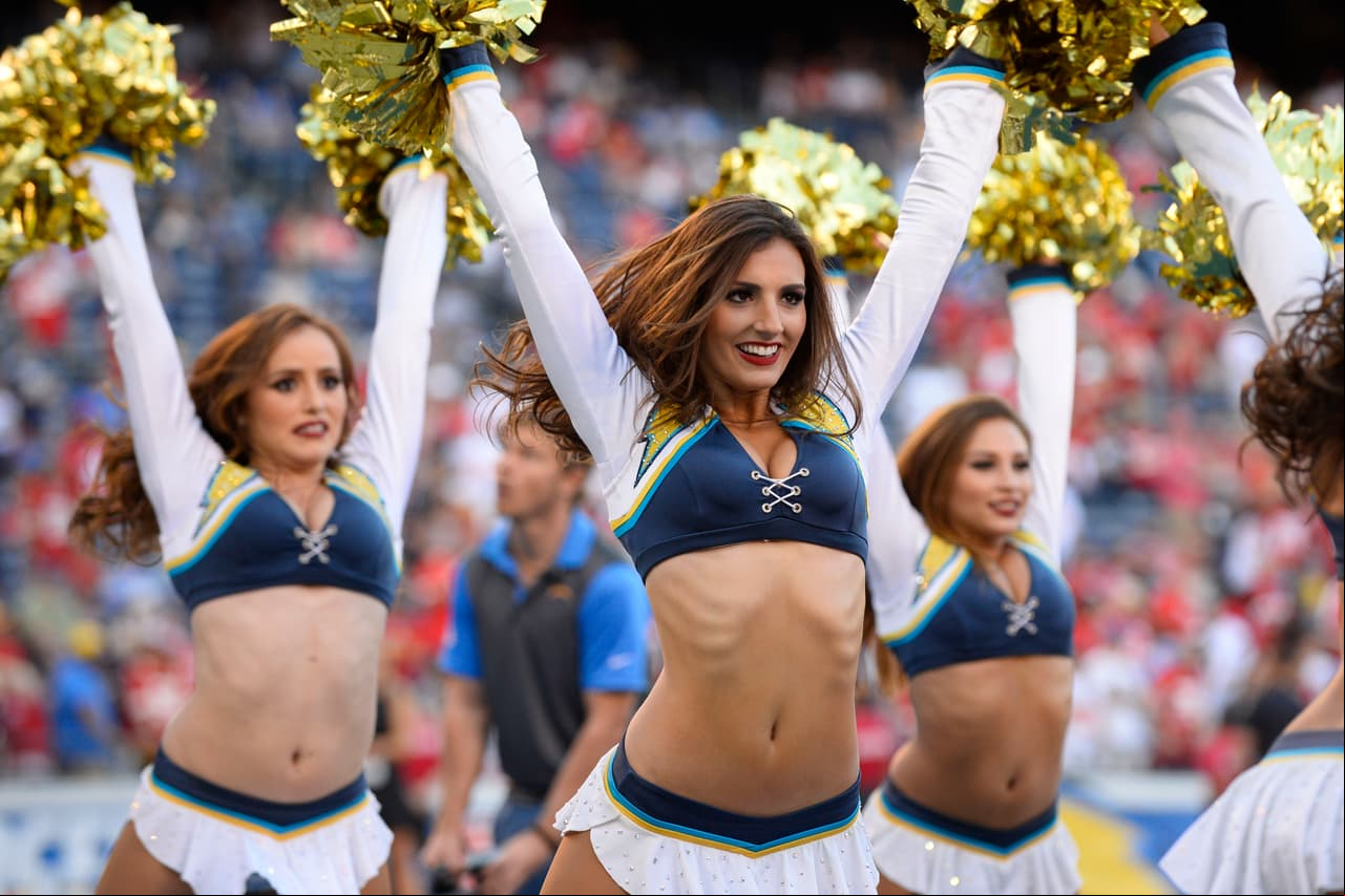Frío y calor en la Semana 11 de la NFL, pero las cheerleaders ¡siempre hermosas!
