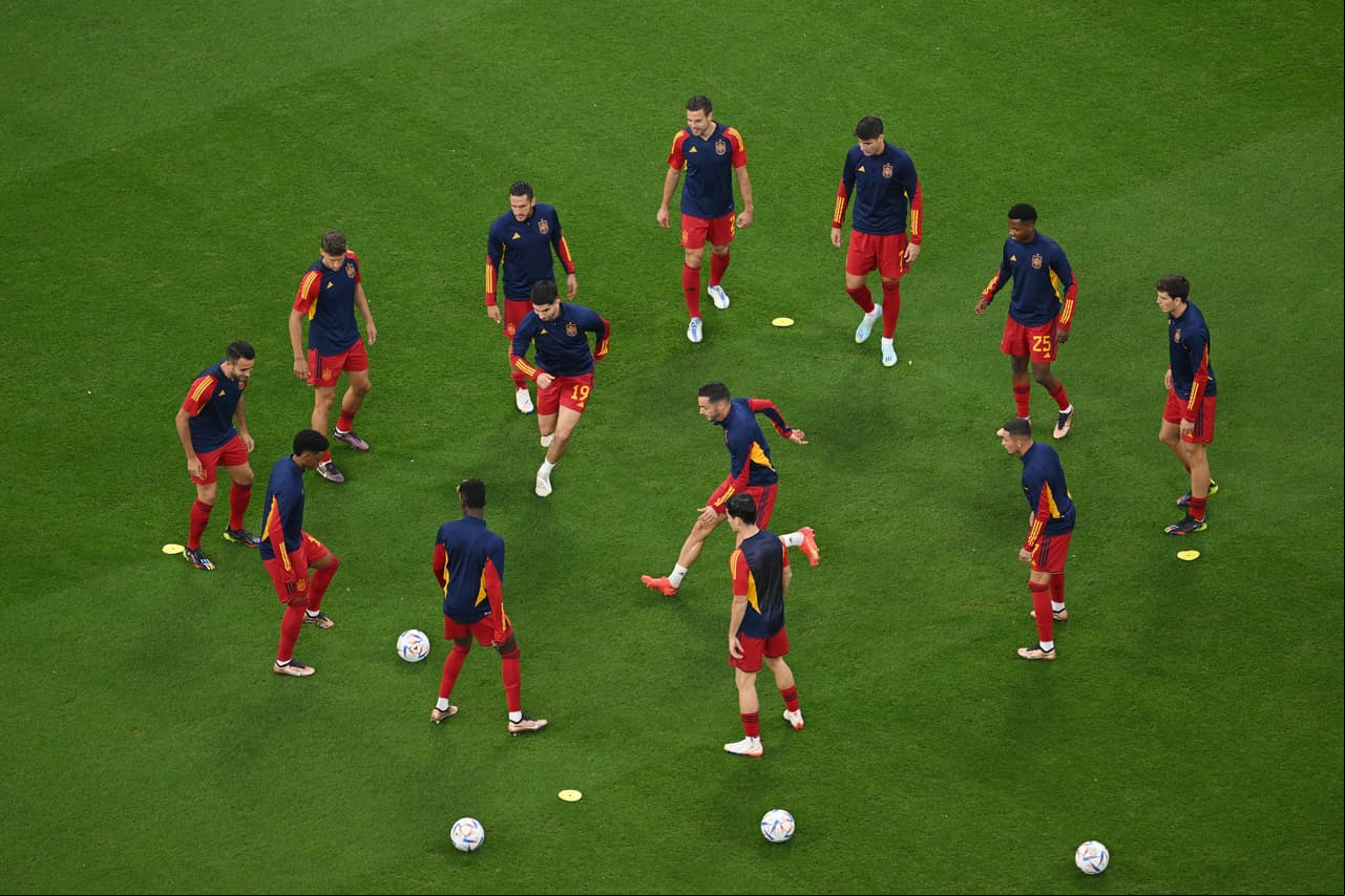 AL KHOR, QATAR - NOVEMBER 27: Spain players warm up prior to the FIFA World Cup Qatar 2022 Group E match between Spain and  at Al Bayt Stadium on November 27, 2022 in Al Khor, Qatar. (Photo by Matthias Hangst/Getty Images)