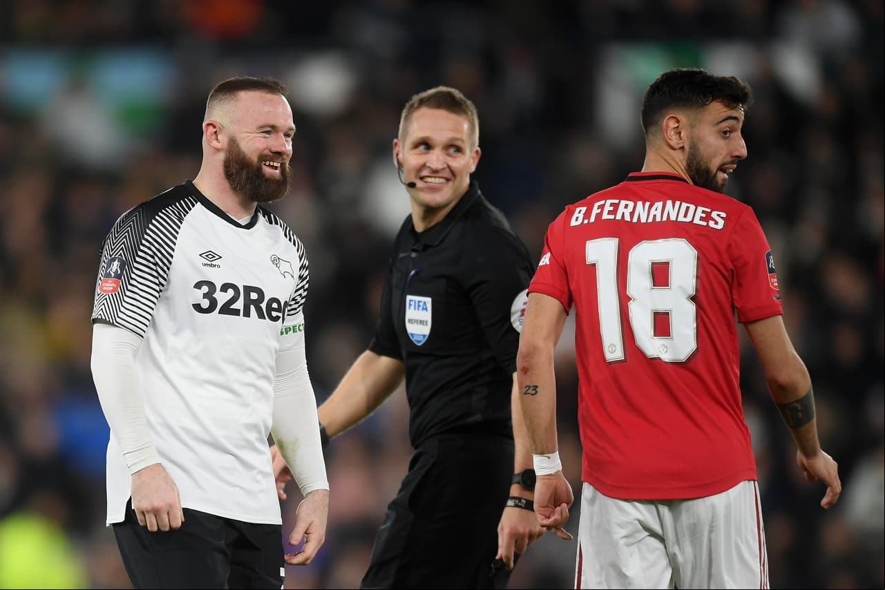 Conquistó en cinco ocasiones la Premier League y la Community Shield.