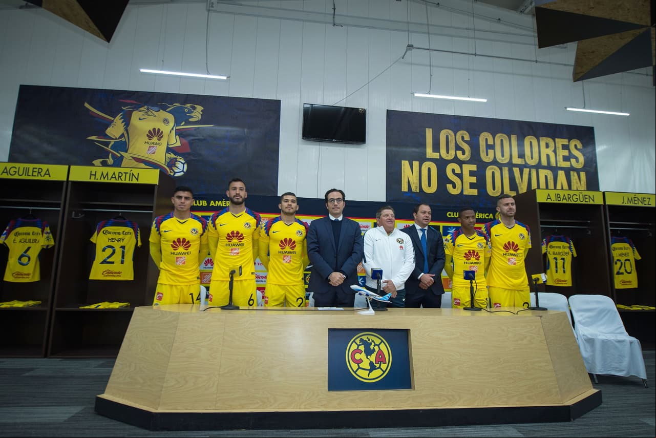 Las Águilas presentaron a unos muy sonrientes Joe Corona, Emanuel Aguilera, Henry Martín, Andrés Ibargüen y Jérémy Ménez como sus nuevos hombres para el Clausura 2018.