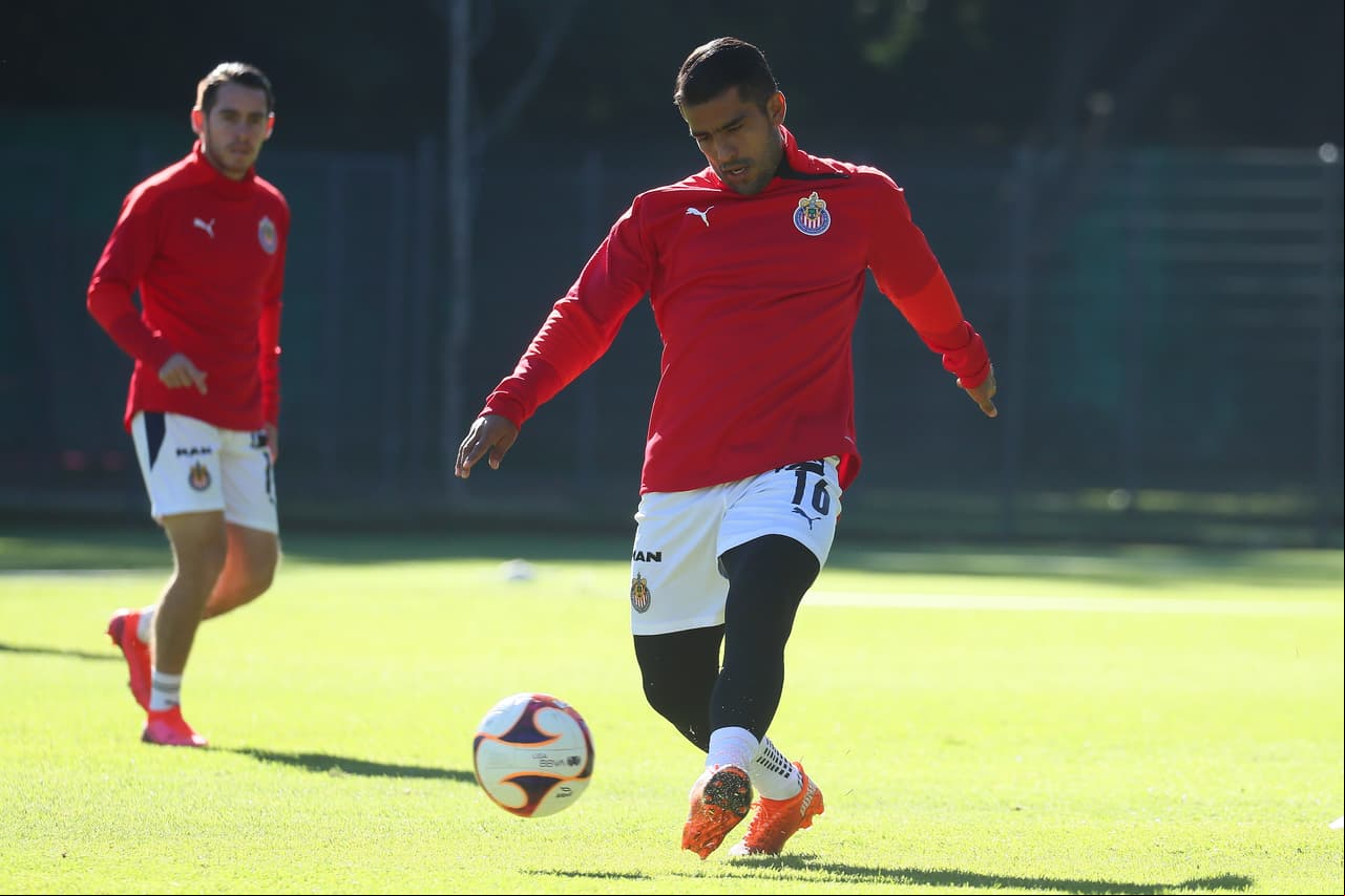 Las Chivas del Guadalajara se preparan con fuertes entrenamientos en Verde Valle para su primera fecha del torneo Guard1anes 2021, que será este viernes a las 19:30 ante el equipo de Puebla en el Estadio Cuauhtémoc.