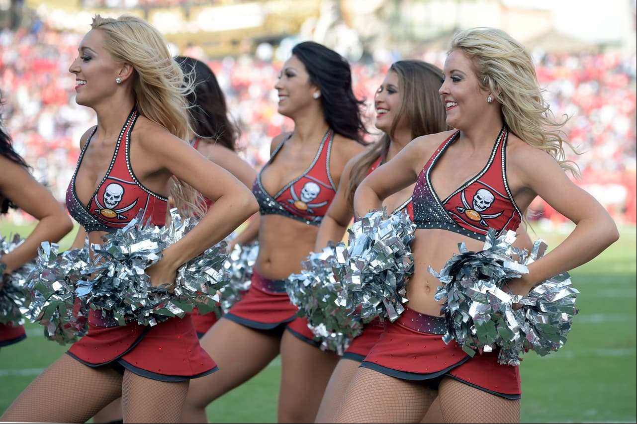 Checa las hermosas cheerleaders que llenaron de alegría la Semana 10 de la NFL.