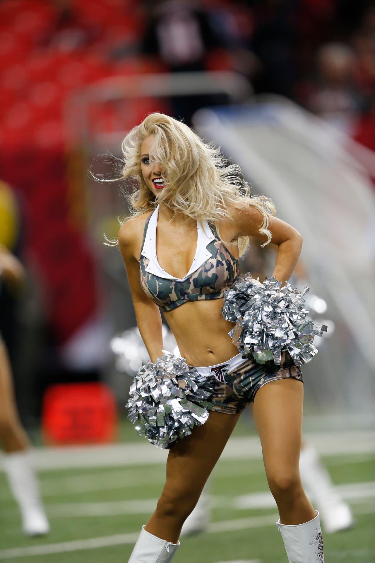 Frío y calor en la Semana 11 de la NFL, pero las cheerleaders ¡siempre hermosas!