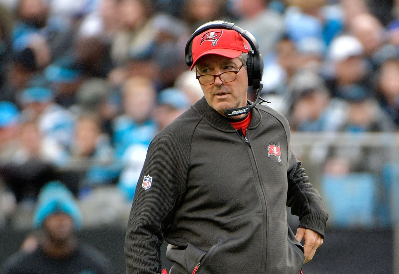 3) Dirk Koetter, Tampa Bay Bucs. Dos de los últimos tres equipos de la NFC en el SB son de la NFC Sur, Koetter no tendrá a su QB titular Jameis WInston (suspendido) las tres primeras semanas. Peligro.