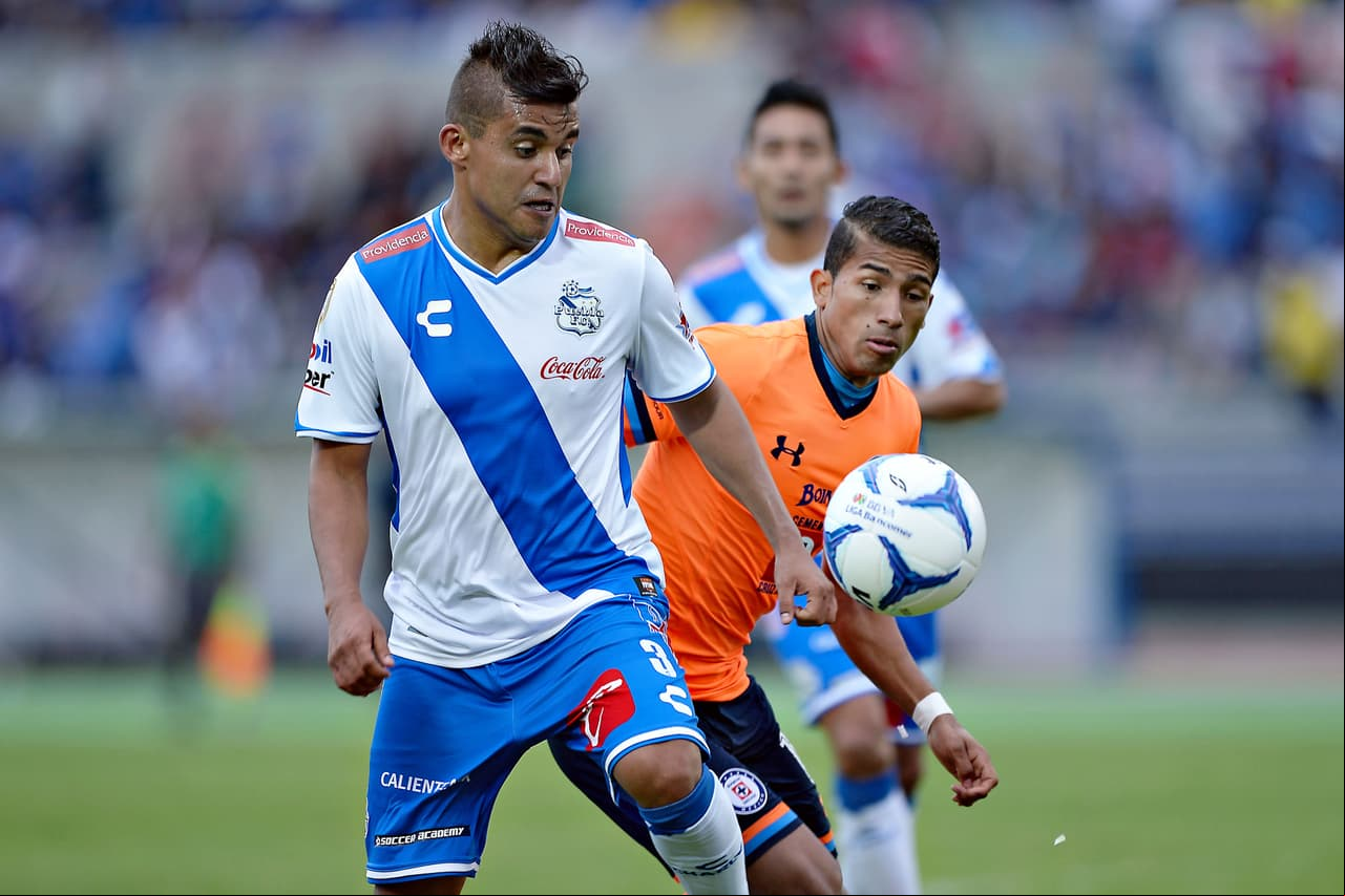 Carlos Alberto Gutiérrez.- El zaguero de Puebla fue titular en todos los partidos del conjunto de la Franja (19 partidos), sumando mil 623 minutos sudando la playera camotera, recuperando 268 balones y ayudando a su equipo con dos goles. Carlos tiene un precio de $6.5 millones en el UD Fantasy del Clausura 2016.