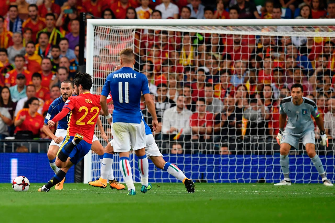 Antes del descanso, Isco volvería a hacerse presente en el marcador con este remate de pierna izquierda.