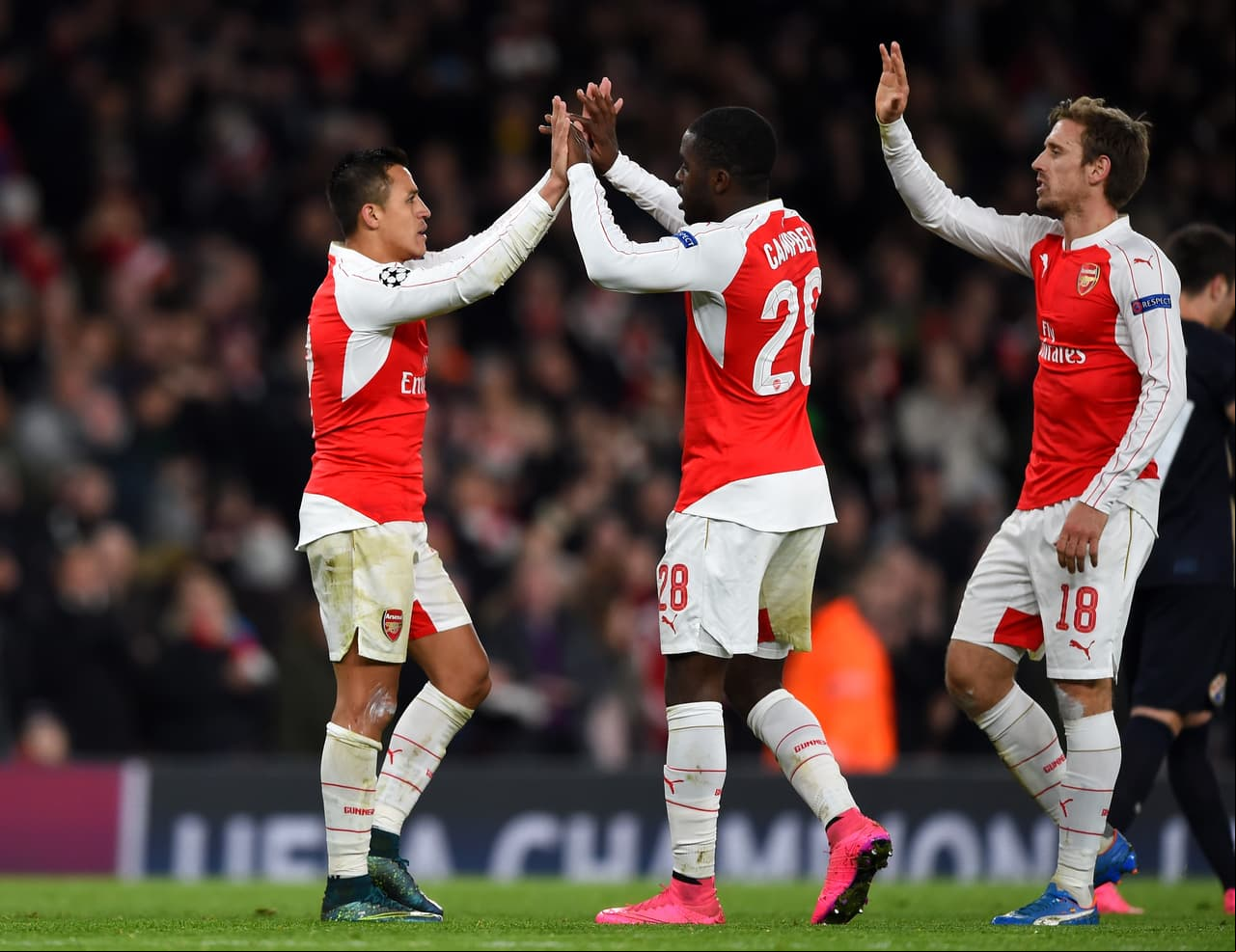 Arsenal 3-0 Dinamo Zagreb: El Arsenal golea y se jugará la clasificación en Atenas