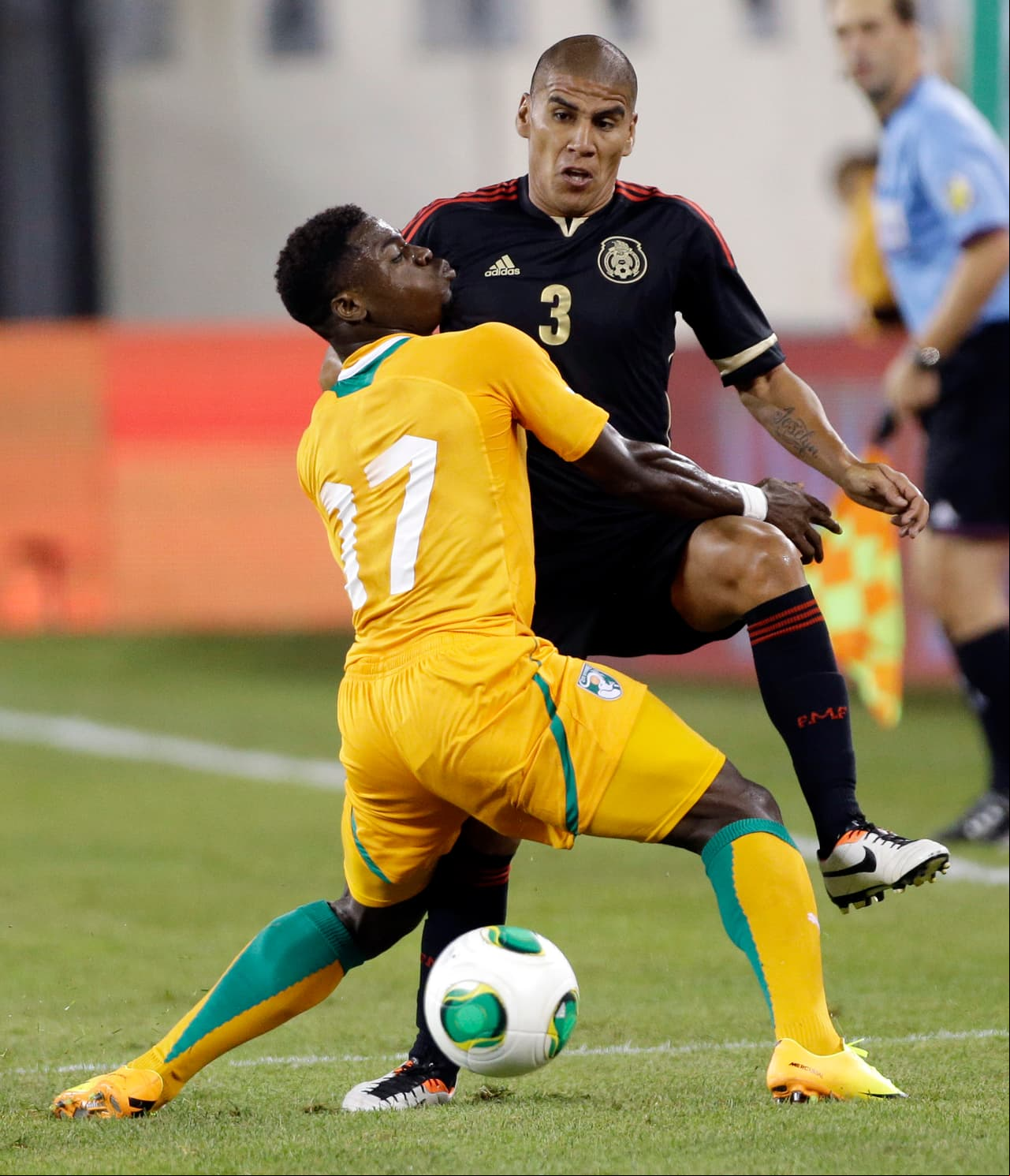 México ganó el partido con claridad 4 goles a 1.