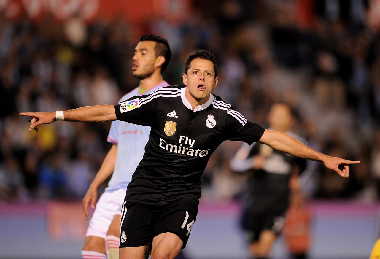 En el último día de transferencias y sorpresivo, al mejor estilo de Hernández en las canchas, se confirmó la llegada del mexicano a Real Madrid. Con el equipo blanco también sería recambio pero a pesar de ello, durante su año en el equipo anotó 9 goles en 33 partidos.