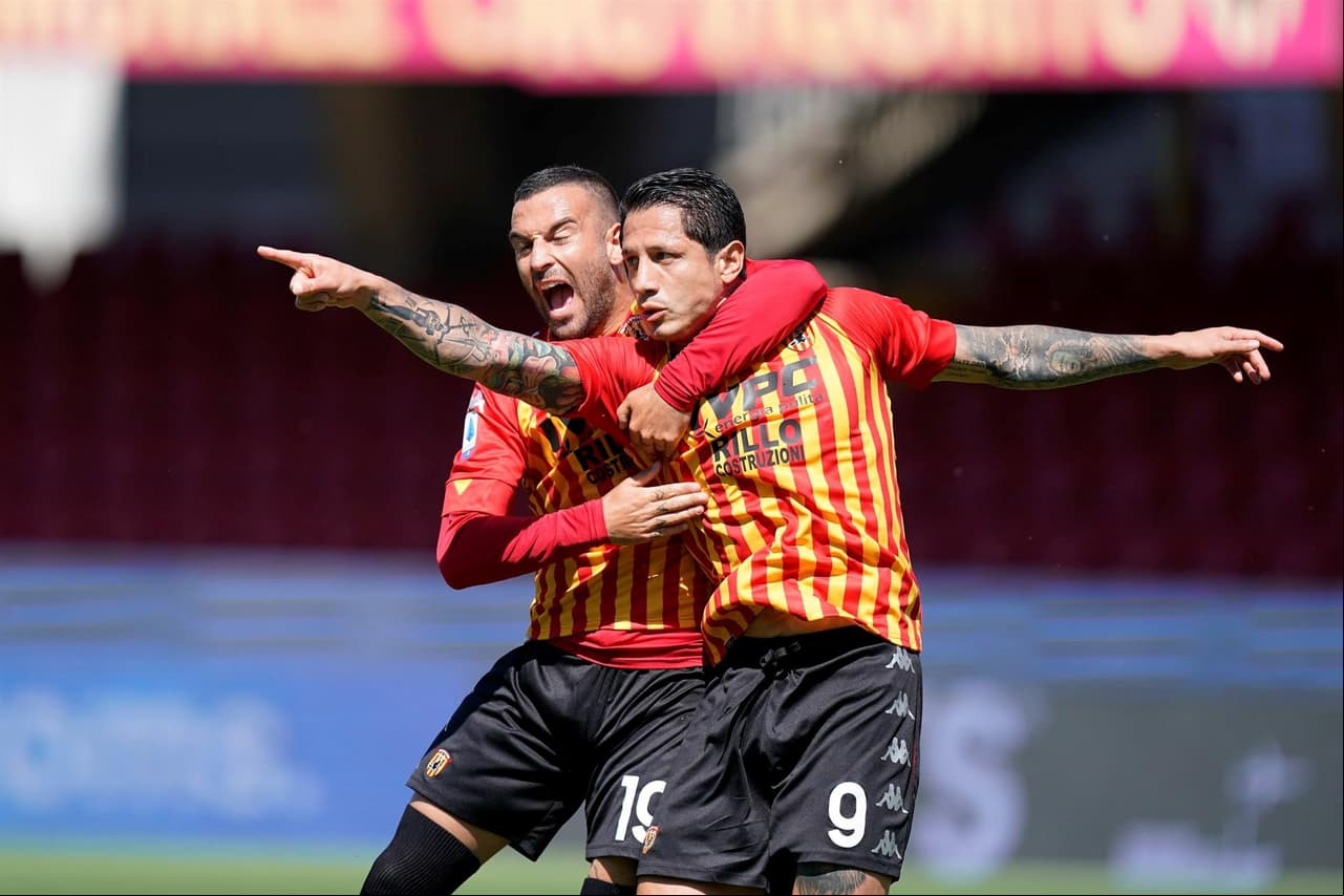Cagliari se salva del no descenso tras derrotar 3-1 al Benevento en su visita durante la Jornada 35 en la Serie A. Los locales no ven la victoria desde marzo y se ubican en el lugar 18 de la tabla.