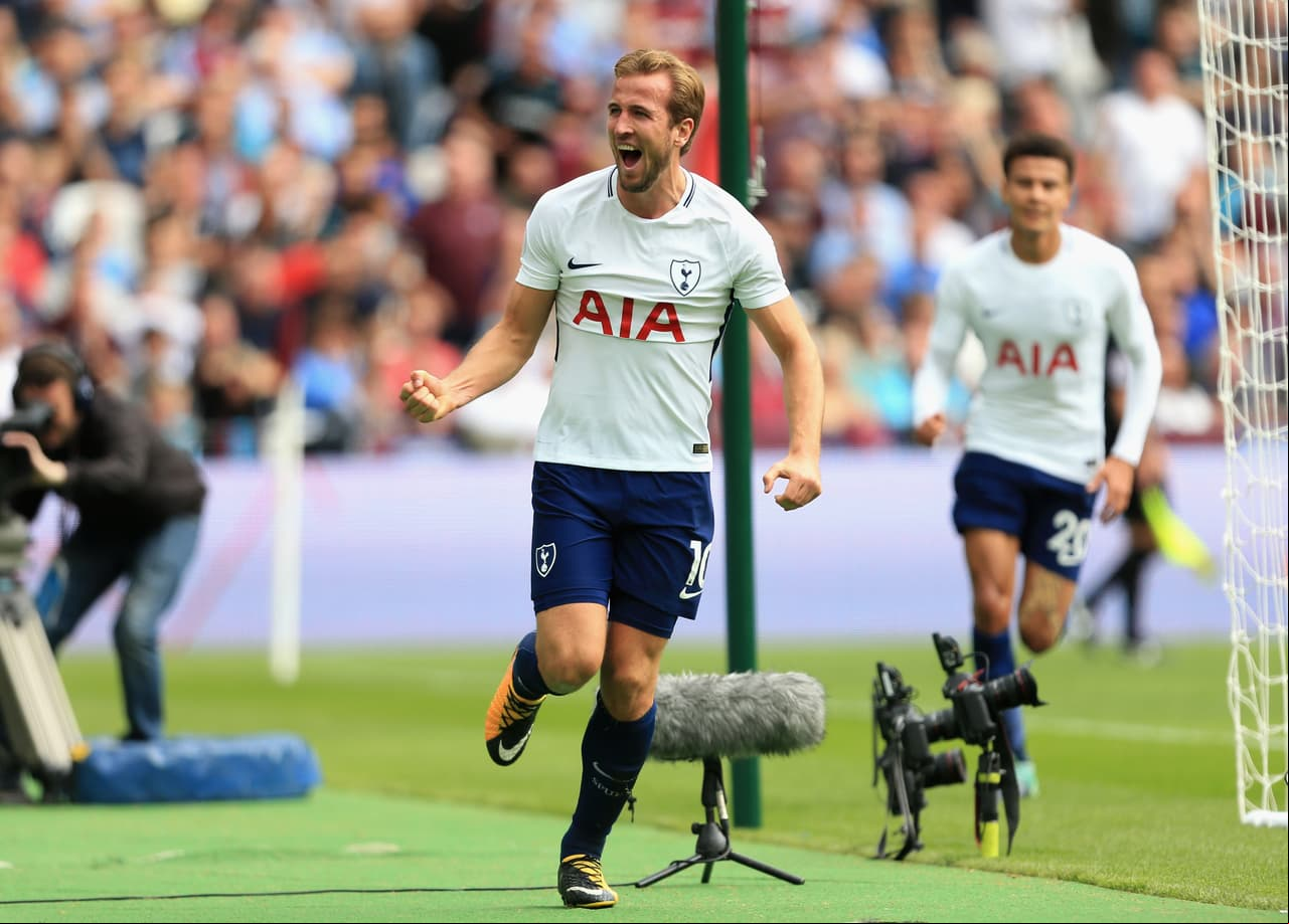 El primero de Kane llegó al minuto 34 con lo que se abrió el marcador del encuentro.