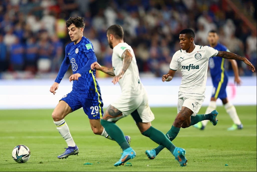 Tras el empate 1-1 en los 90 minutos reglamentarios, el juego pasó a los tiempos extras donde el Palmeiras se descuida al minuto 114 cometen un penal, Kai Havertz no perdona y el Chelsea termina venciendo 2-1 al Palmeiras.