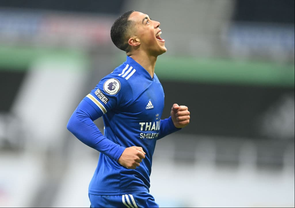 Leicester City se impone a Newcastle 2-1 en St. James Park. Tielemans y Maddison le dieron la victoria a los ‘Foxes’ y Andy Carrol vuelve a ver el gol después de casi tres años sin anotar.