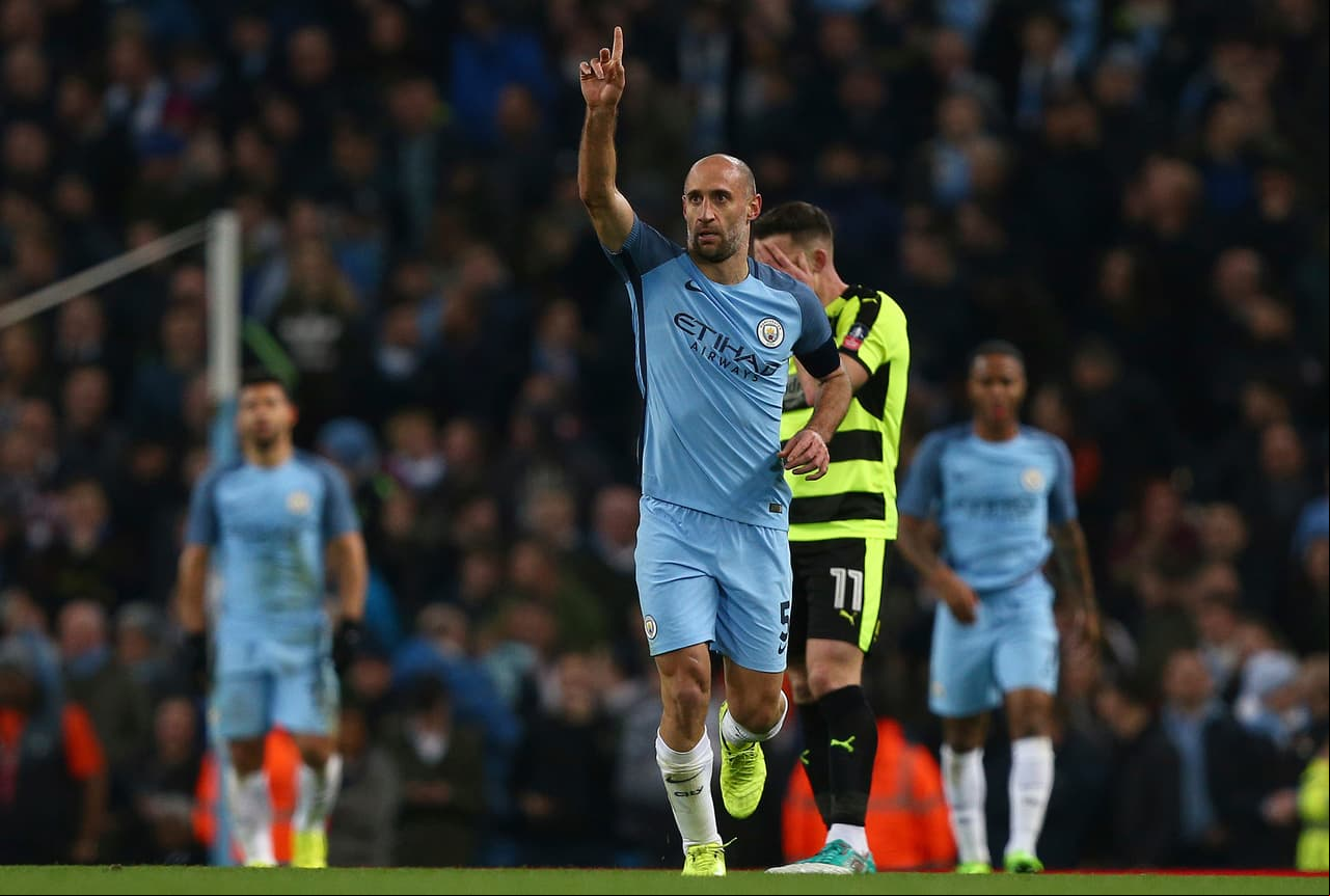 Pablo Zabaleta, un ícono de la historia actual del Manchester City, saldría del equipo de Guardiola con rumbo a Londres. West Ham United sería su destino.