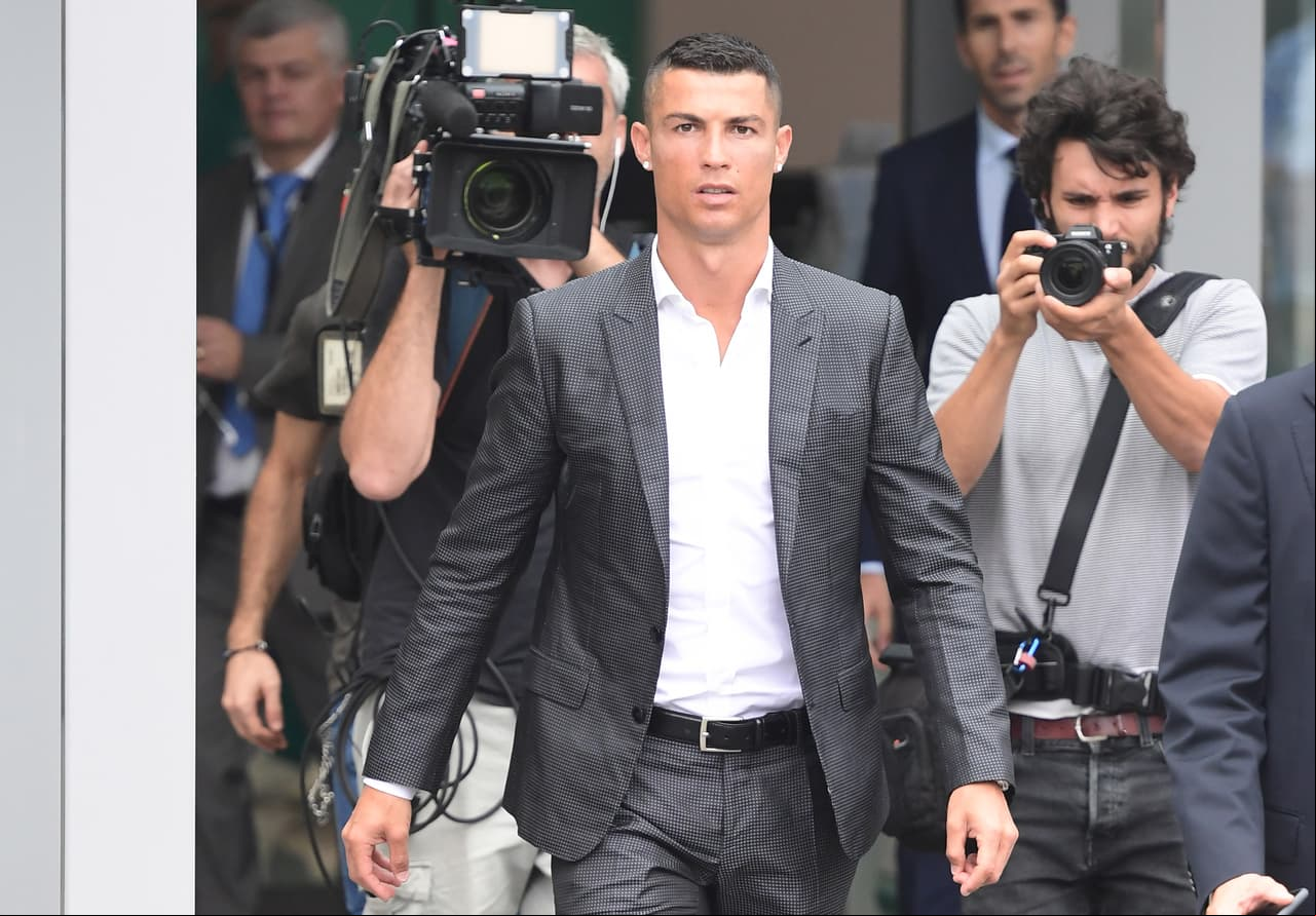 Cristiano Ronaldo. Considerado por muchos como la pieza que le da preponderancia y relevancia de nuevo a la Serie A, el astro portugués deja atrás nueve años con el Real Madrid y va a la Juventus.