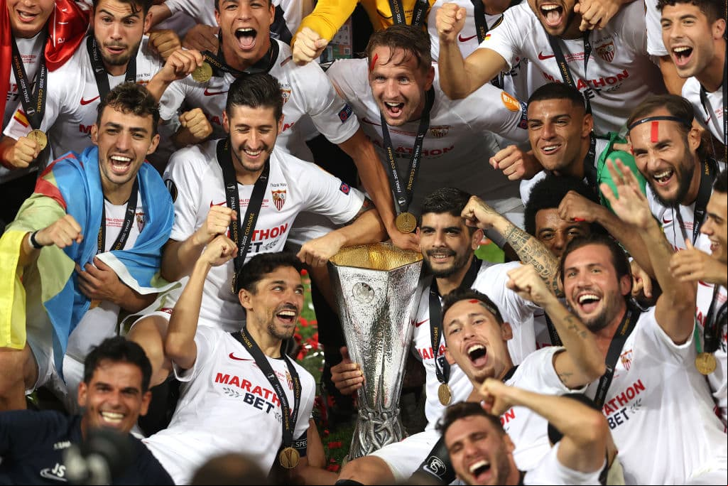 Las postales de la celebración del cuadro de Lopetegui tras imponerse al Inter en la final.