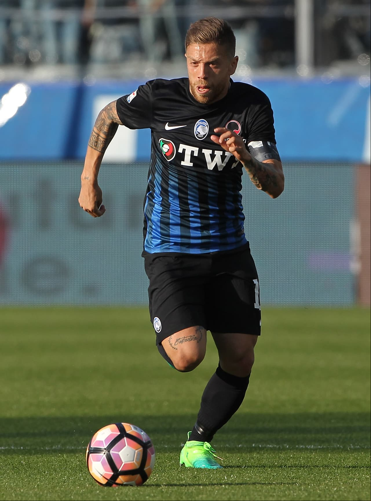 Alejandro 'Papu' Gómez la rompió con el Atalanta dejando fuera de Europa a los clubes de Milán y también está llamado a la Albiceleste.