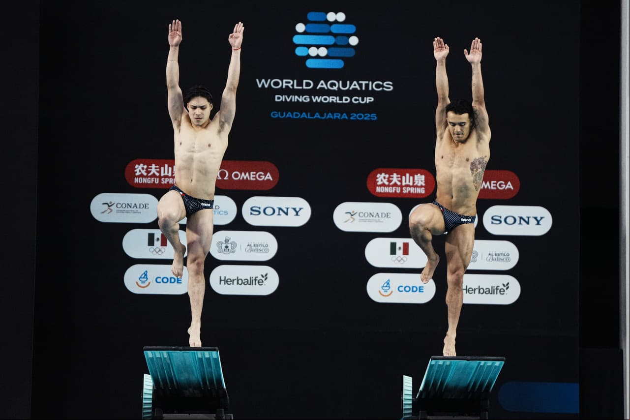 Osmar Olvera y Juan Celaya ganan medalla de plata en Trampolín 3m Sincronizados