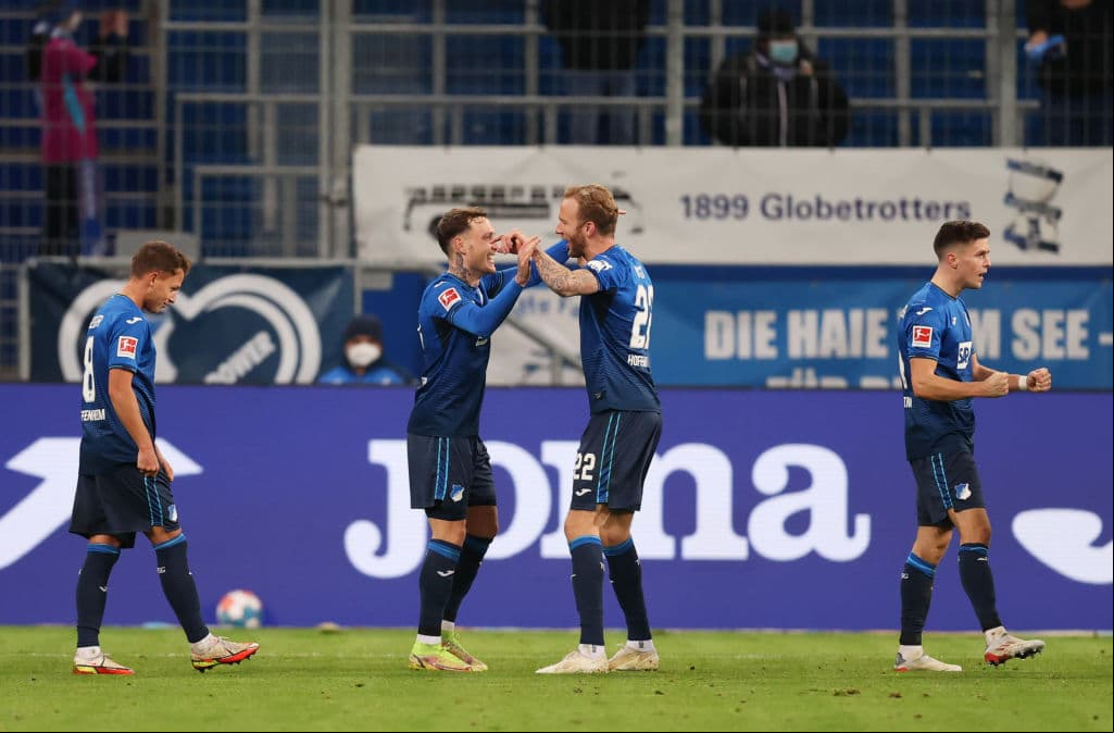 Hoffenheim vence 3-1 al Augsburg, Bayer Leverkusen y Union Berlin reparten puntos en un entretenido empate 2-2, RB Leipzig pasa por encima del Mainz 4-1, Freiburg y Arminia Bielefeld también empatan 2-2, Greuther Furth y Stuttgart nos dejan sin goles en su empate 0-0 y el Borussia Dortmund consigue una asombrosa remontada 2-3 sobre el Eintracht Frankfurt.